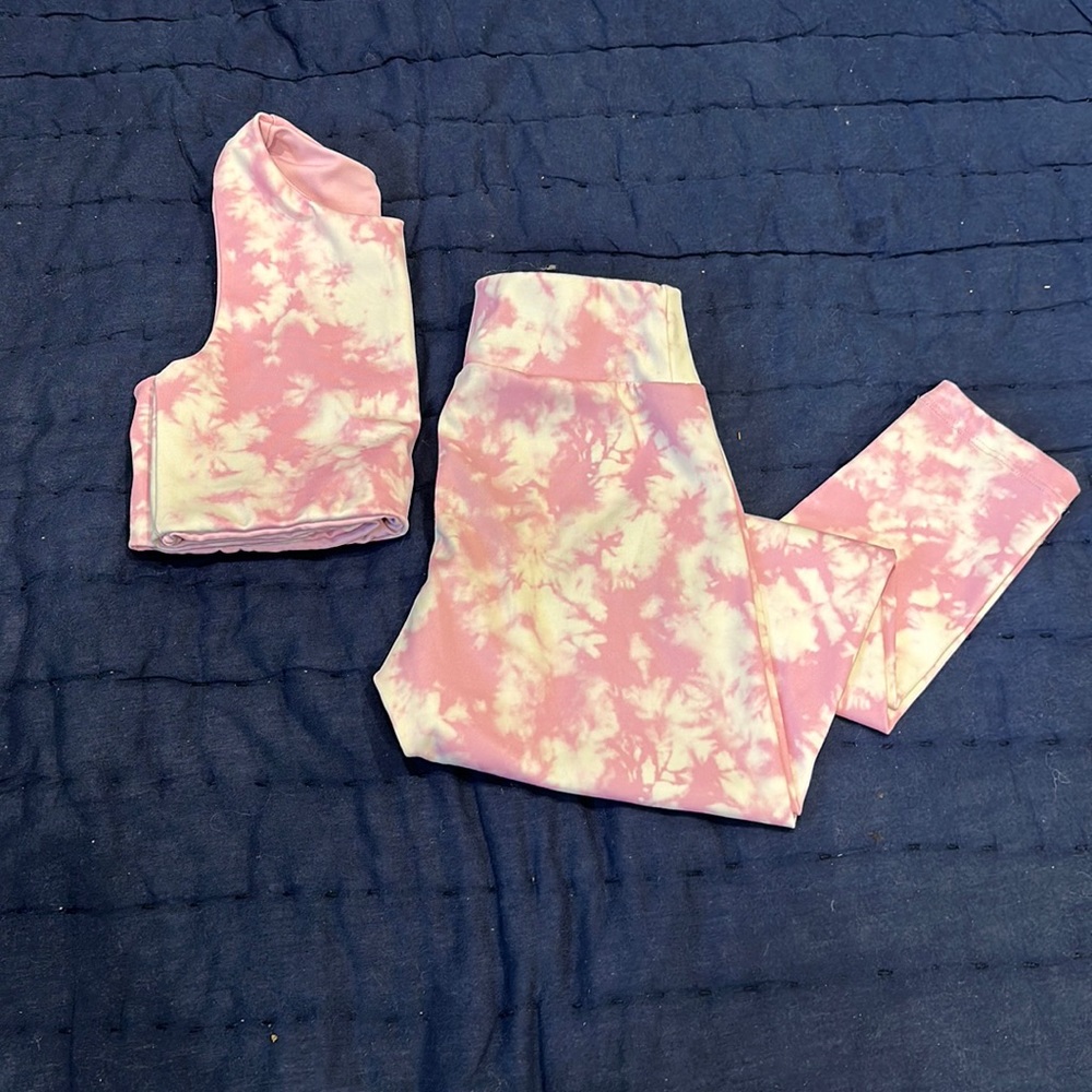 Tie-dye workout set